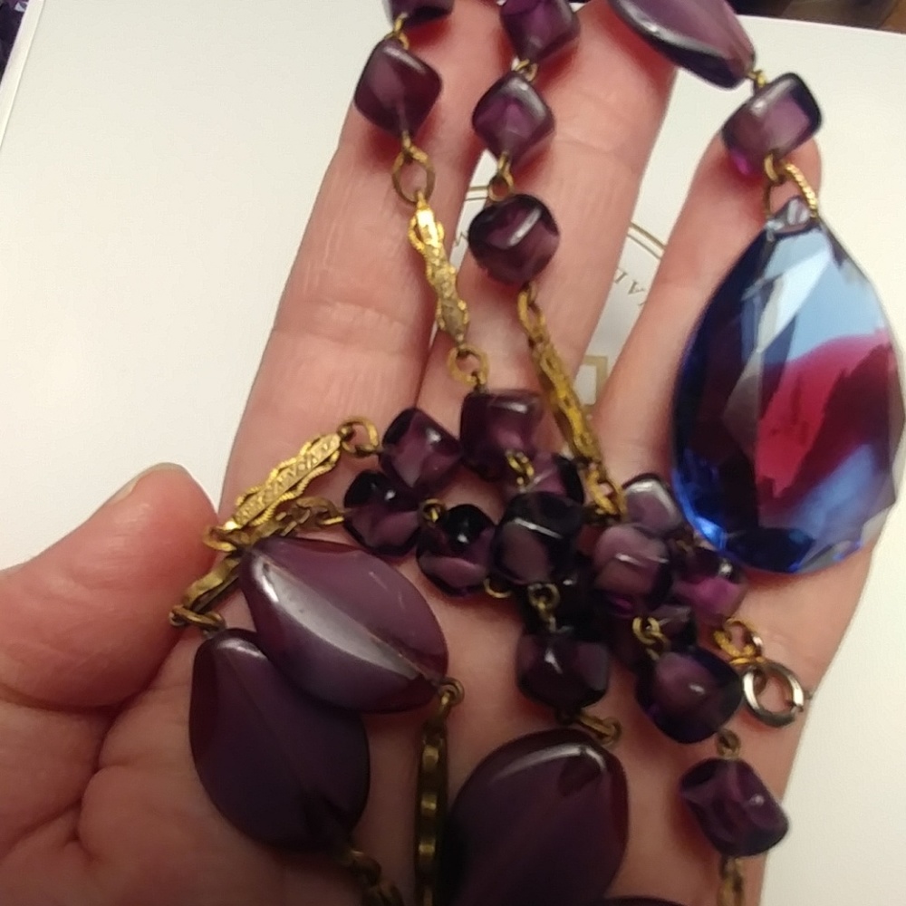 10 kt gold purple necklace